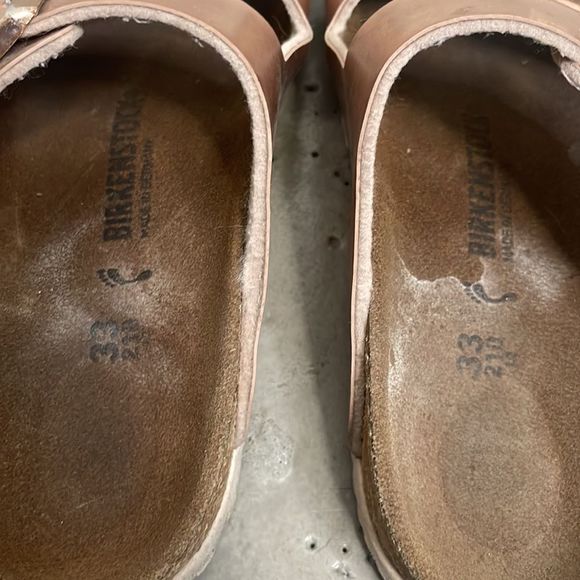 SOLD- Birkenstock Arizona - Picture 2 of 7